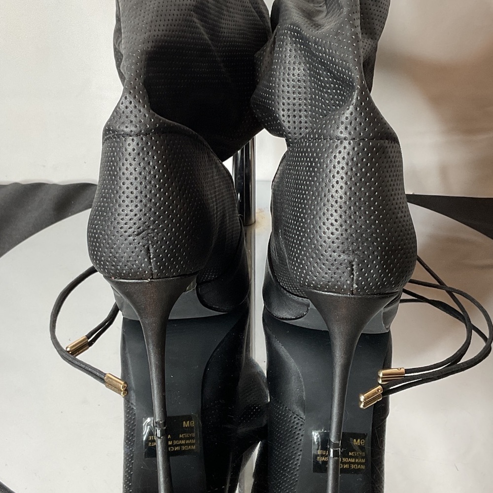 Cape Robbin Black Heeled Boots with Gold Zipper - Picture 4 of 5